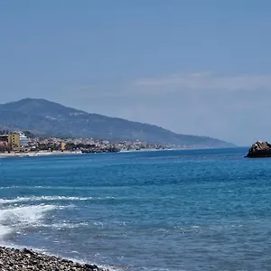 Ntonia Casa vacanze Santa Teresa Di Riva